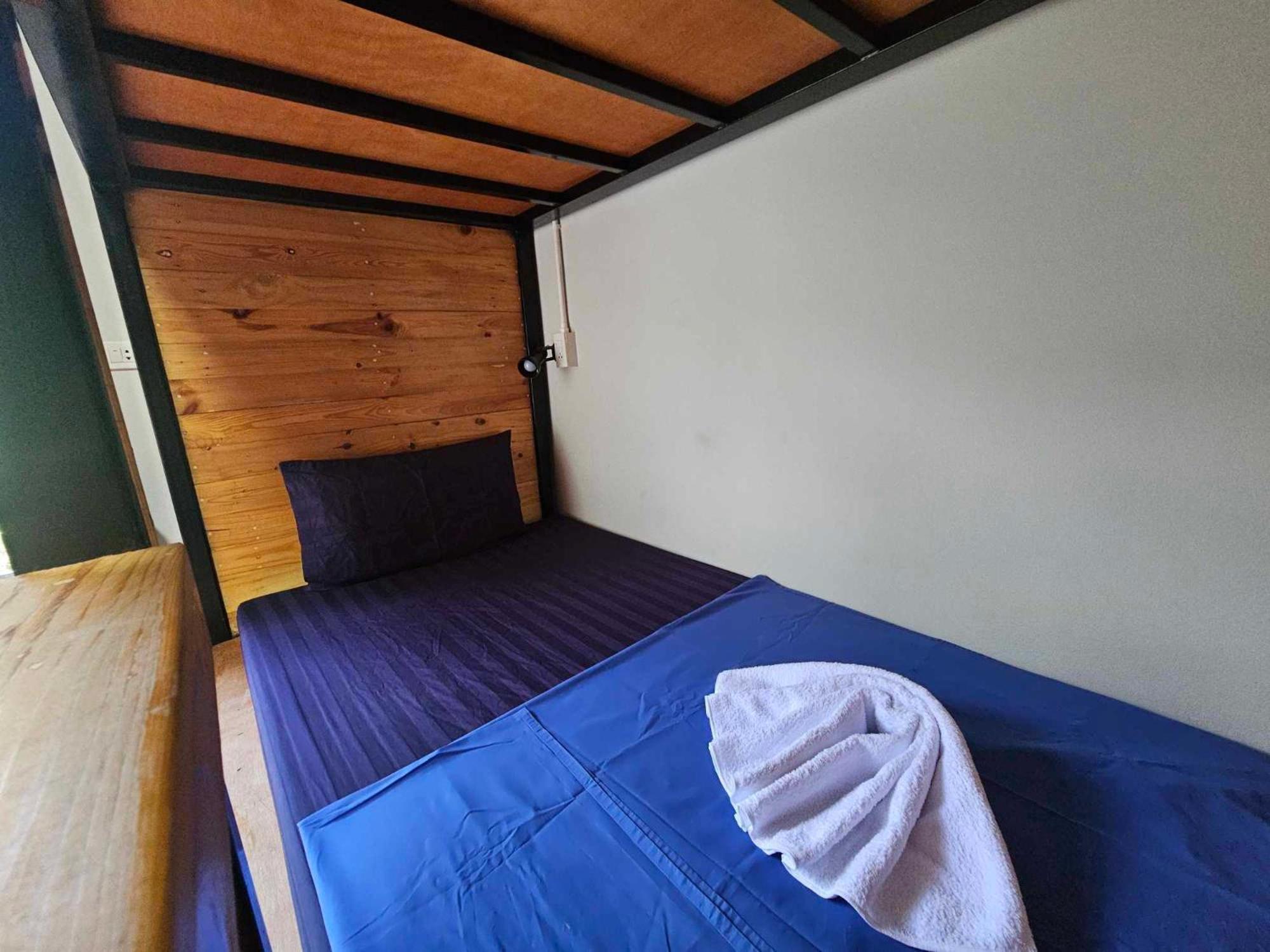 Eq Hostel Thongsala Exteriör bild