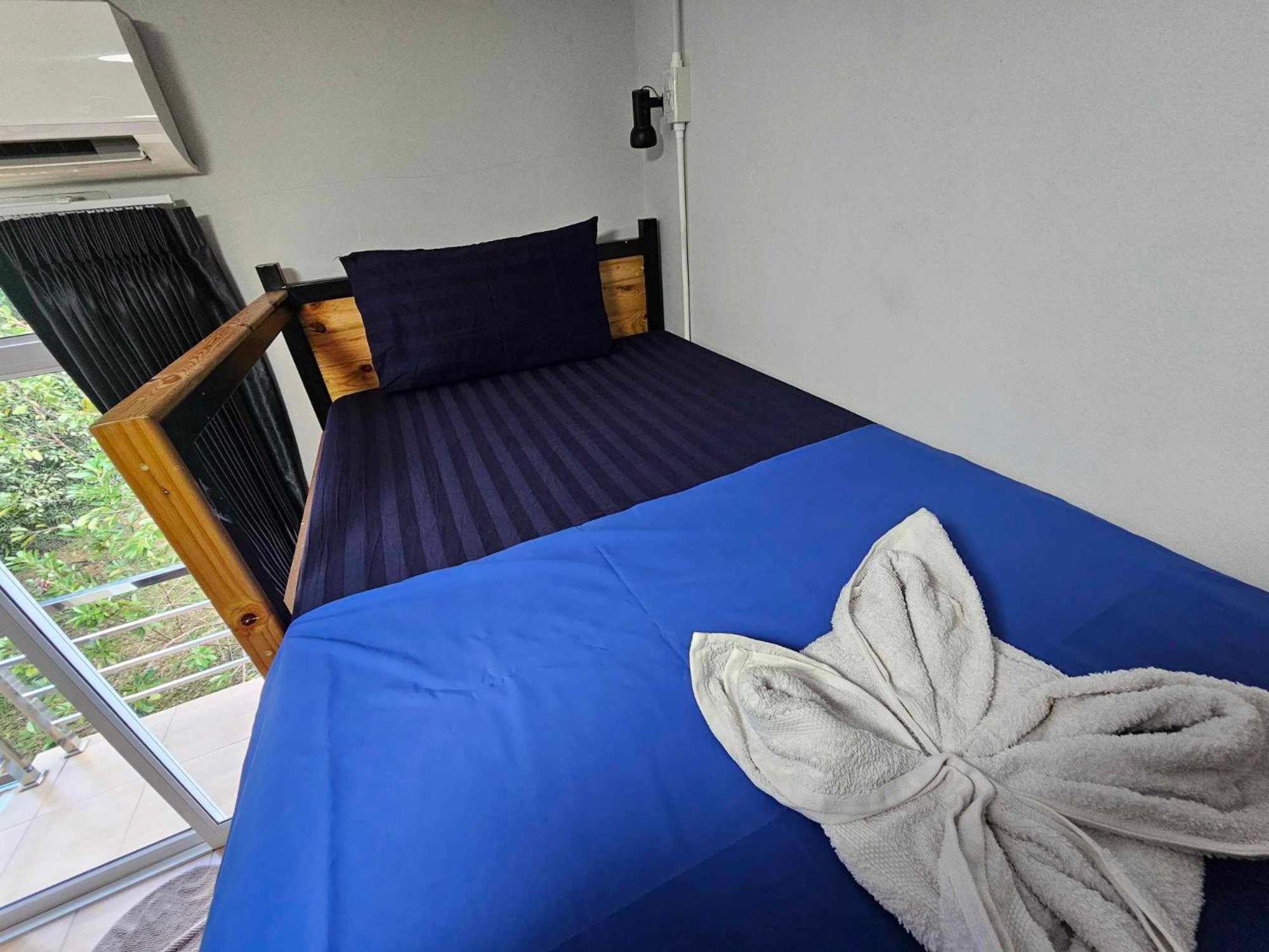 Eq Hostel Thongsala Exteriör bild
