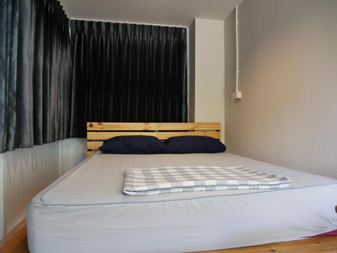 Eq Hostel Thongsala Exteriör bild