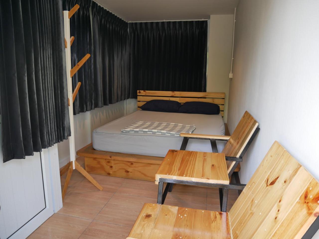 Eq Hostel Thongsala Exteriör bild